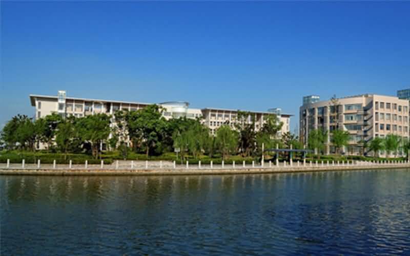 上海政法学院国际交流学院师资力量
