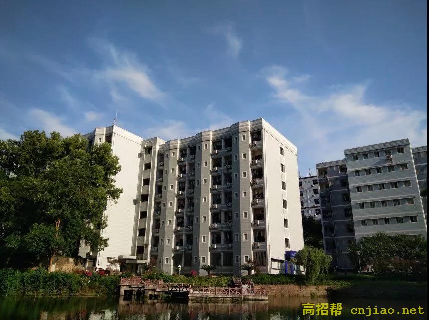 西南大学宿舍条件怎么样，有空调吗（含宿舍图片）